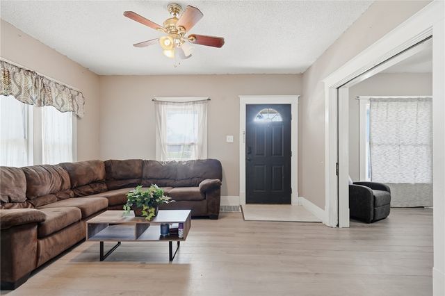 1024 D Avenue NW, Cedar Rapids, IA 52405