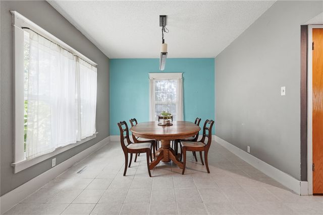 1024 D Avenue NW, Cedar Rapids, IA 52405