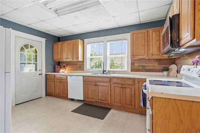 1024 D Avenue NW, Cedar Rapids, IA 52405