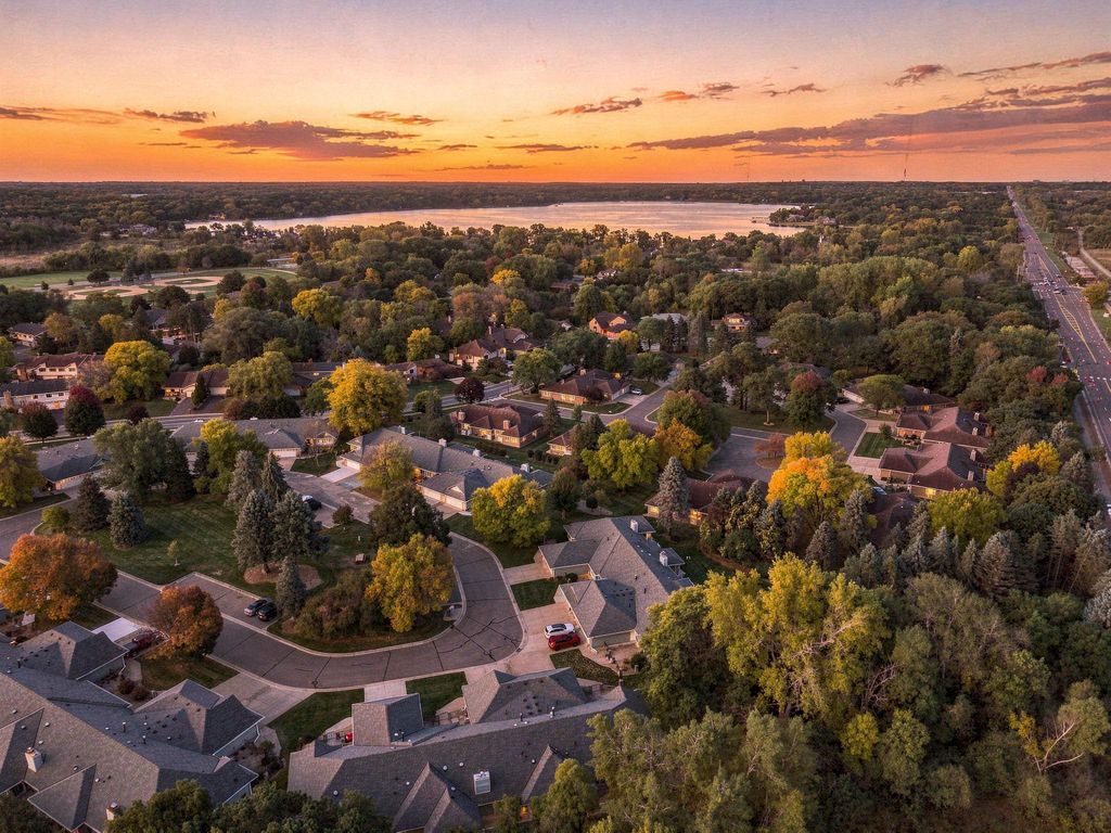 1053 Royal Court, Shoreview, MN 55126 — photo 2