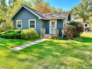 3206 Rio Vista, Commerce Twp, MI 48382