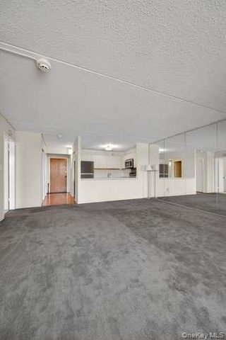 800 Willis Avenue 119, Albertson, NY 11507