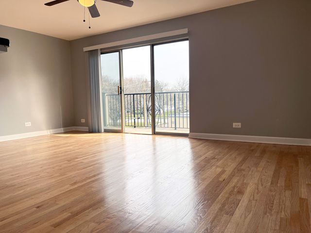 5202 Washington Street 301, Downers Grove, IL 60515