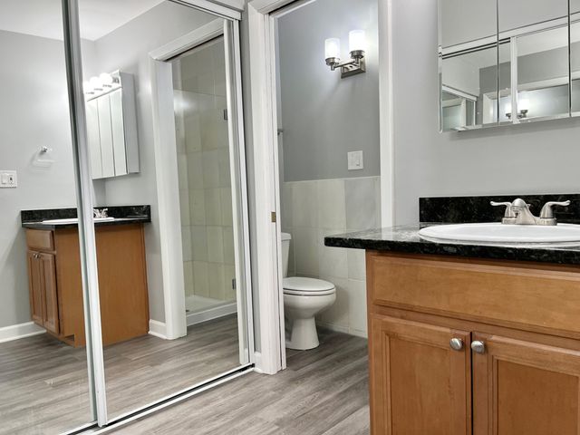 5202 Washington Street 301, Downers Grove, IL 60515