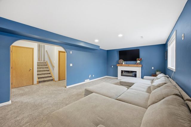 2344 59th Avenue S, Fargo, ND 58104