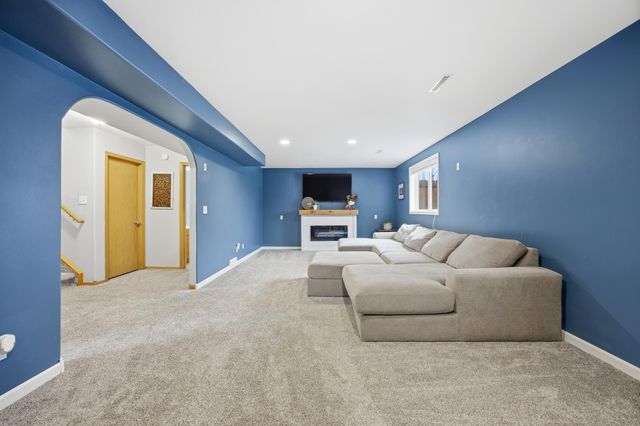 2344 59th Avenue S, Fargo, ND 58104