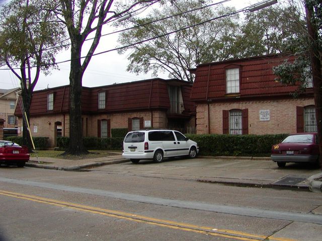 3401 Timmons Lane 12, Houston, TX 77027