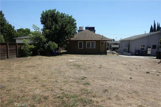 2217 Elsinore, Los Angeles, CA 90026