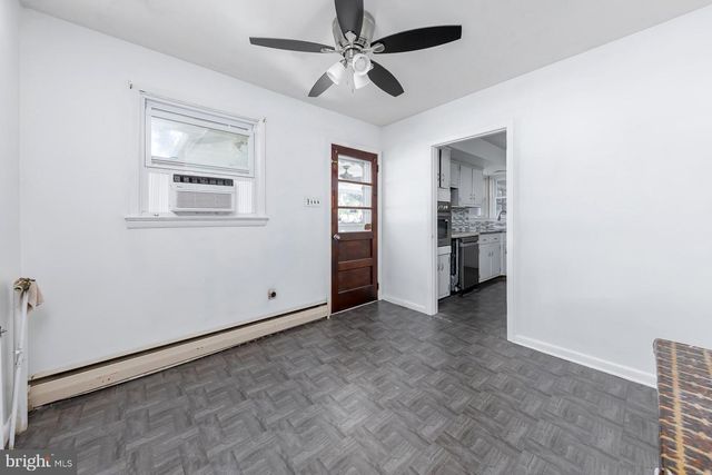 468 MCDEVITT DR, Gibbstown, NJ 08027