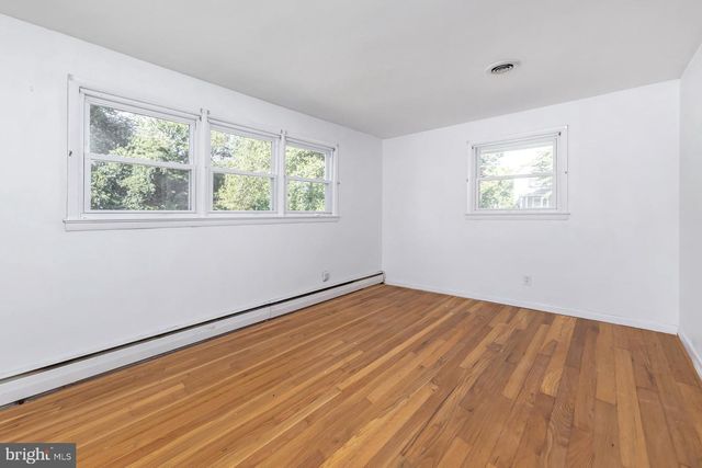 468 MCDEVITT DR, Gibbstown, NJ 08027