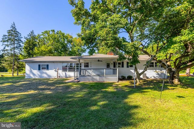468 MCDEVITT DR, Gibbstown, NJ 08027