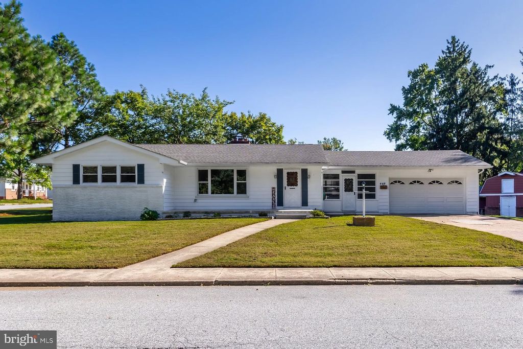 468 MCDEVITT DR, Gibbstown, NJ 08027