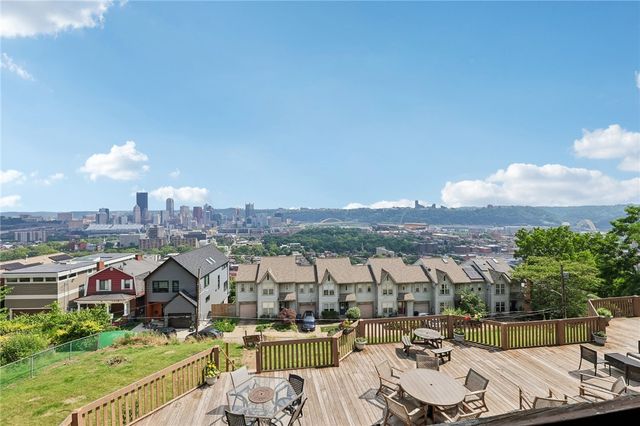 1845 Clayton 202, Perry Hilltop, PA 15214