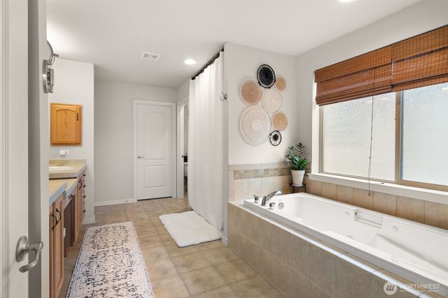 8421 153rd Street, Puyallup, WA 98375