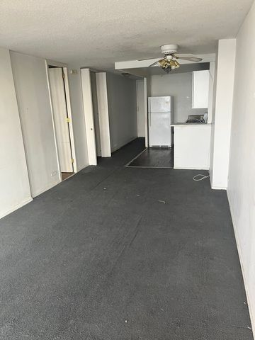 6700 S South Shore Drive 8K, Chicago, IL 60649