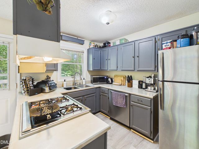 1402 Sundown Drive, Mebane, NC 27302