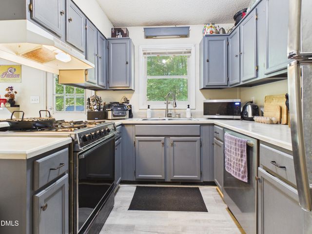 1402 Sundown Drive, Mebane, NC 27302