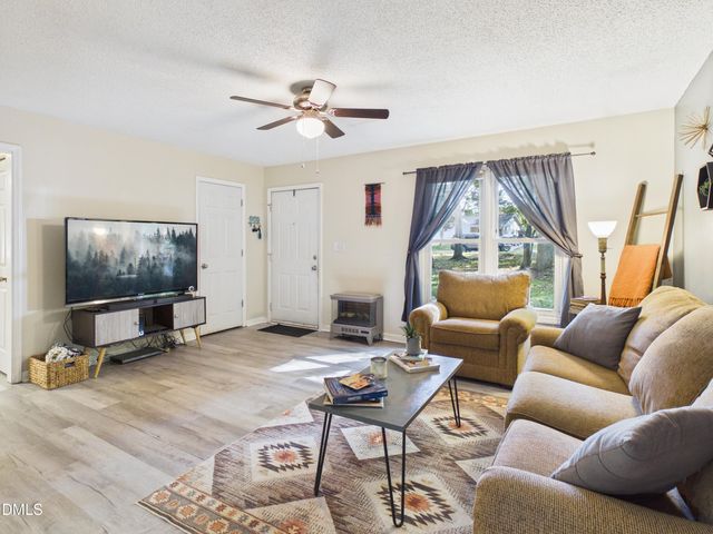 1402 Sundown Drive, Mebane, NC 27302