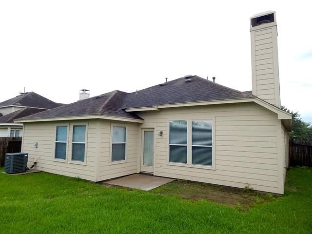 860 Rock Harbor Lane, League City, TX 77573