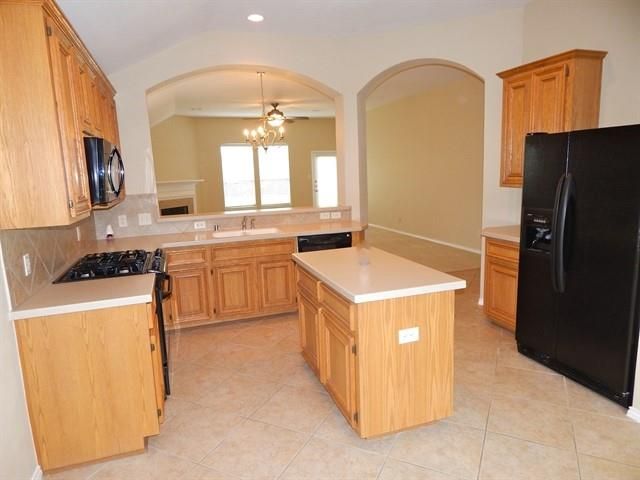 860 Rock Harbor Lane, League City, TX 77573