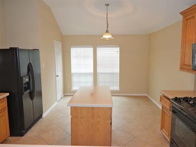 860 Rock Harbor Lane, League City, TX 77573