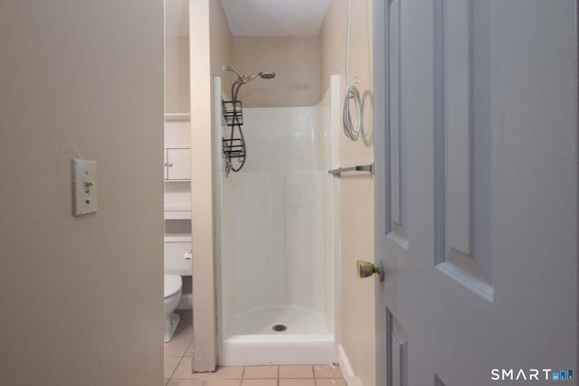 200 Yale Street 33B, Waterbury, CT 06704