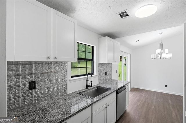 1298 Winslow Drive, Jonesboro, GA 30238