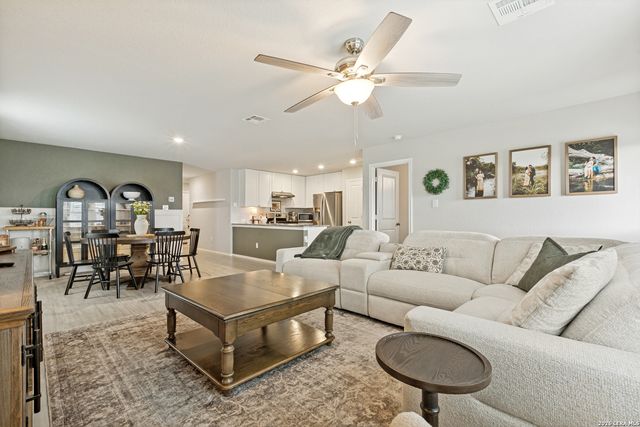 10519 HAMMOCK HILL, Converse, TX 78109