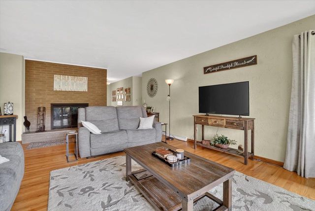 94 S Harmony Drive, Janesville, WI 53545