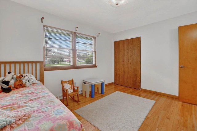 94 S Harmony Drive, Janesville, WI 53545