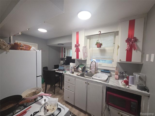 16435 Tacoma Street, Detroit, MI 48205