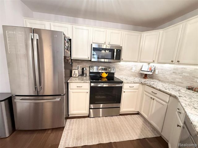 23202 Alexa Drive, Commerce Twp, MI 48390