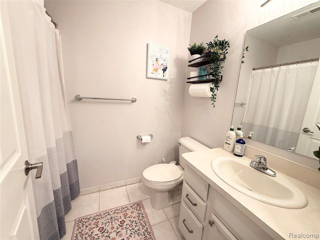 23202 Alexa Drive, Commerce Twp, MI 48390