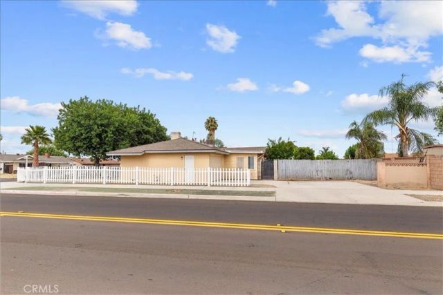 892 Margaret, Hemet, CA 92543