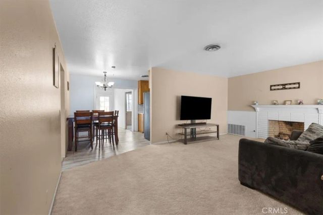 892 Margaret, Hemet, CA 92543