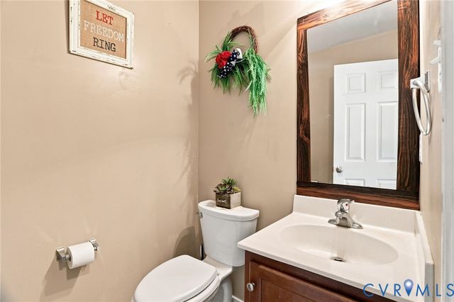 6401 Poplar Rd, New Kent, VA 23141