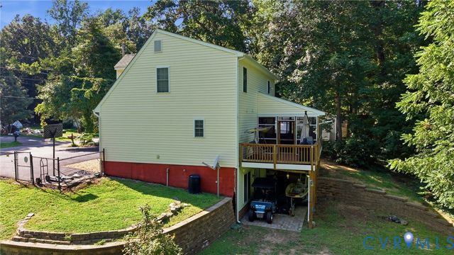 6401 Poplar Rd, New Kent, VA 23141