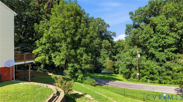 6401 Poplar Rd, New Kent, VA 23141