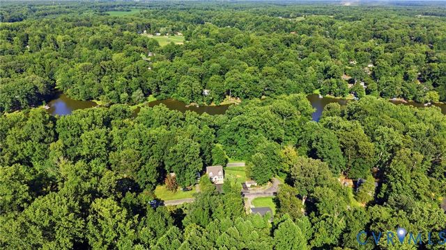 6401 Poplar Rd, New Kent, VA 23141