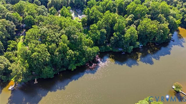 6401 Poplar Rd, New Kent, VA 23141