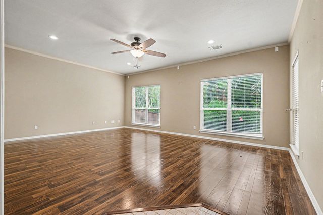1342 Clear Creek Drive, Lewisville, TX 75067