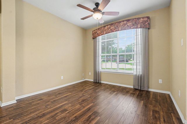 1342 Clear Creek Drive, Lewisville, TX 75067