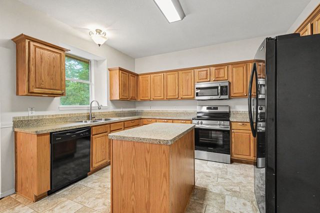 1342 Clear Creek Drive, Lewisville, TX 75067