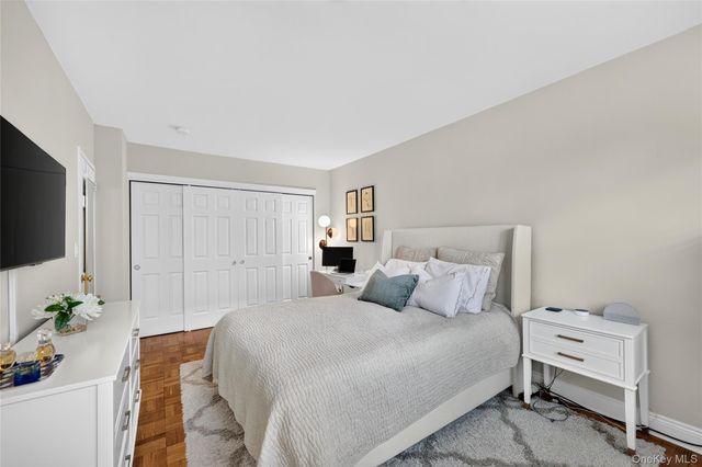 240 Garth Road 4H2, Scarsdale, NY 10583