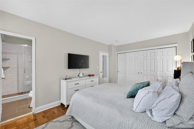 240 Garth Road 4H2, Scarsdale, NY 10583