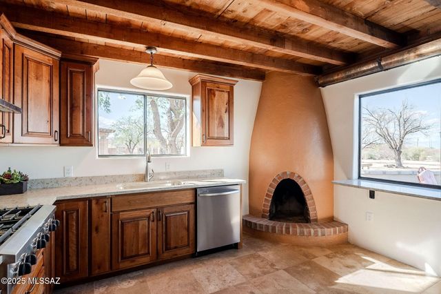 17300 S Camino Cartagena, Sahuarita, AZ 85629