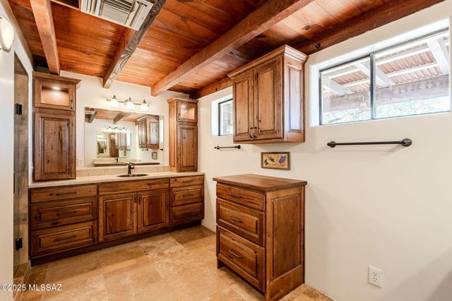 17300 S Camino Cartagena, Sahuarita, AZ 85629