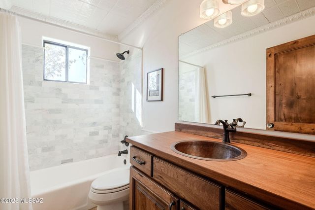 17300 S Camino Cartagena, Sahuarita, AZ 85629