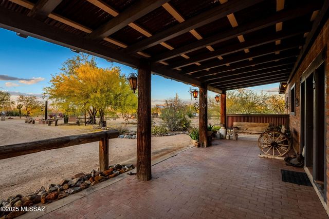 17300 S Camino Cartagena, Sahuarita, AZ 85629