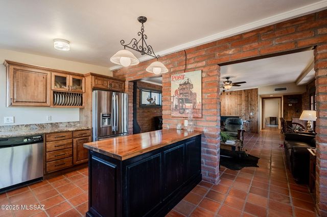 17300 S Camino Cartagena, Sahuarita, AZ 85629